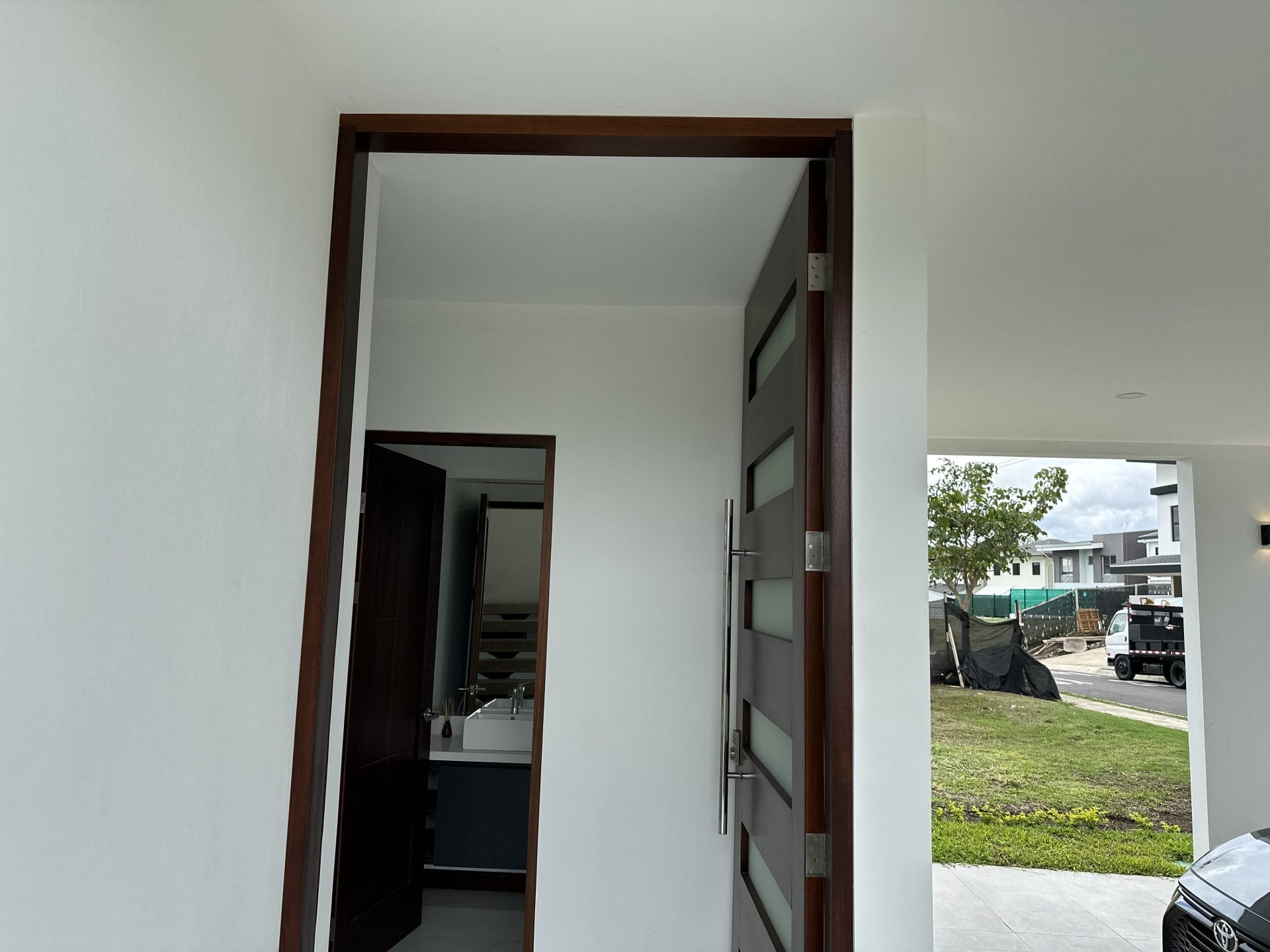 Casa a la venta en condominio Villa del Sol en San Rafael de Alajuela.